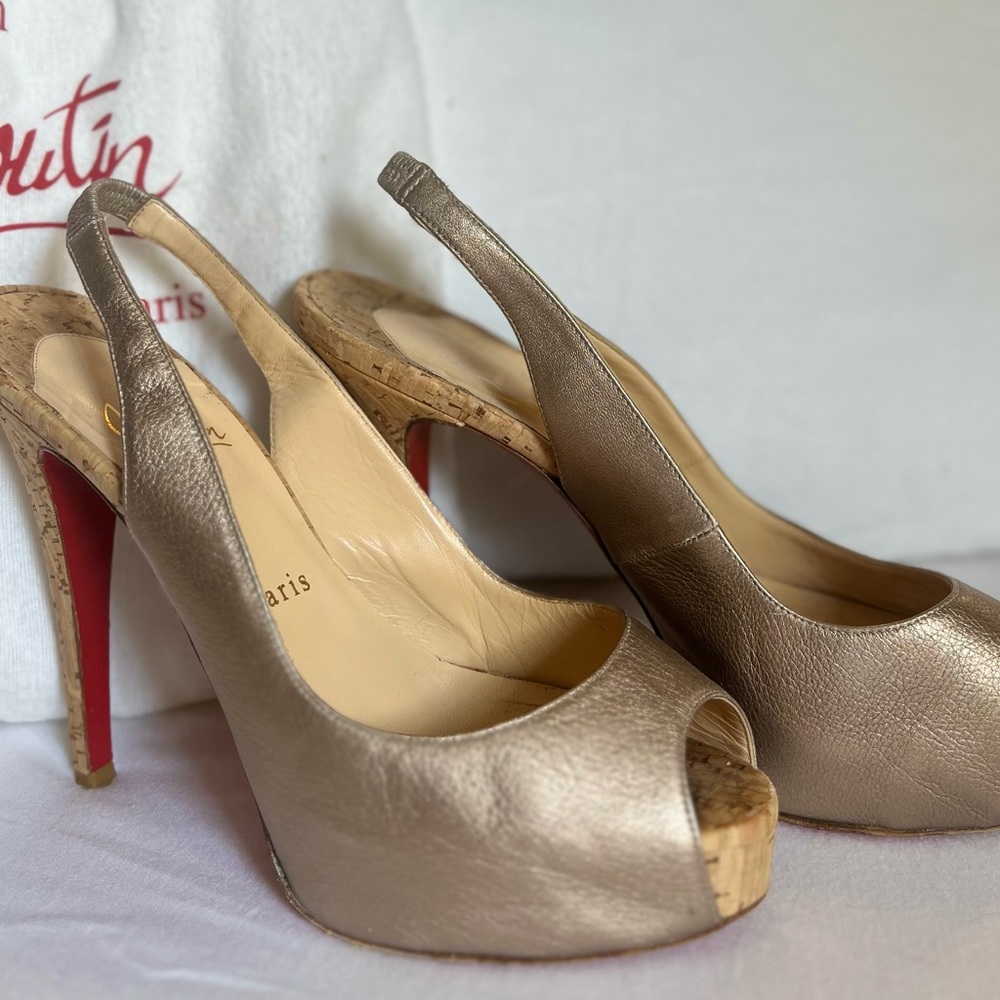 Christian Louboutin sling back peep toe heels, soft platinum/gold, size 38